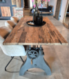 verstelbare robuuste eikenhouten tafel