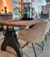 verstelbare robuuste eikenhouten tafel
